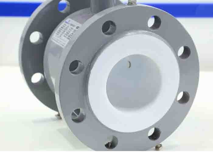 China Slurry Magnetic Flow Meter Ptfe Liner With Ip68 Enclosure Protection on sale