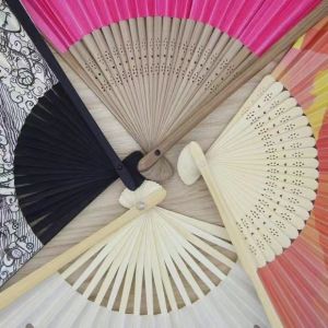 Personalized Customized Printing Bamboo Hand Fan Clack Foldable Japanese Hand
