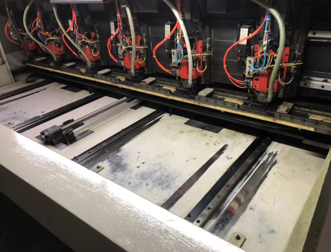 Used Hitachi MARK-20D 160 Thousand Configuration Of Drilling Spindle, The Minimum Can Drill 0.2