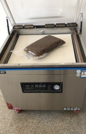 Cheap Automatic Rice Vacuum Brick Bag Skin Packaging Machine