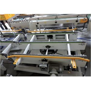 China Small Friction Pallet Chain Conveyor , Smooth Surface Pallet Conveyor System on sale