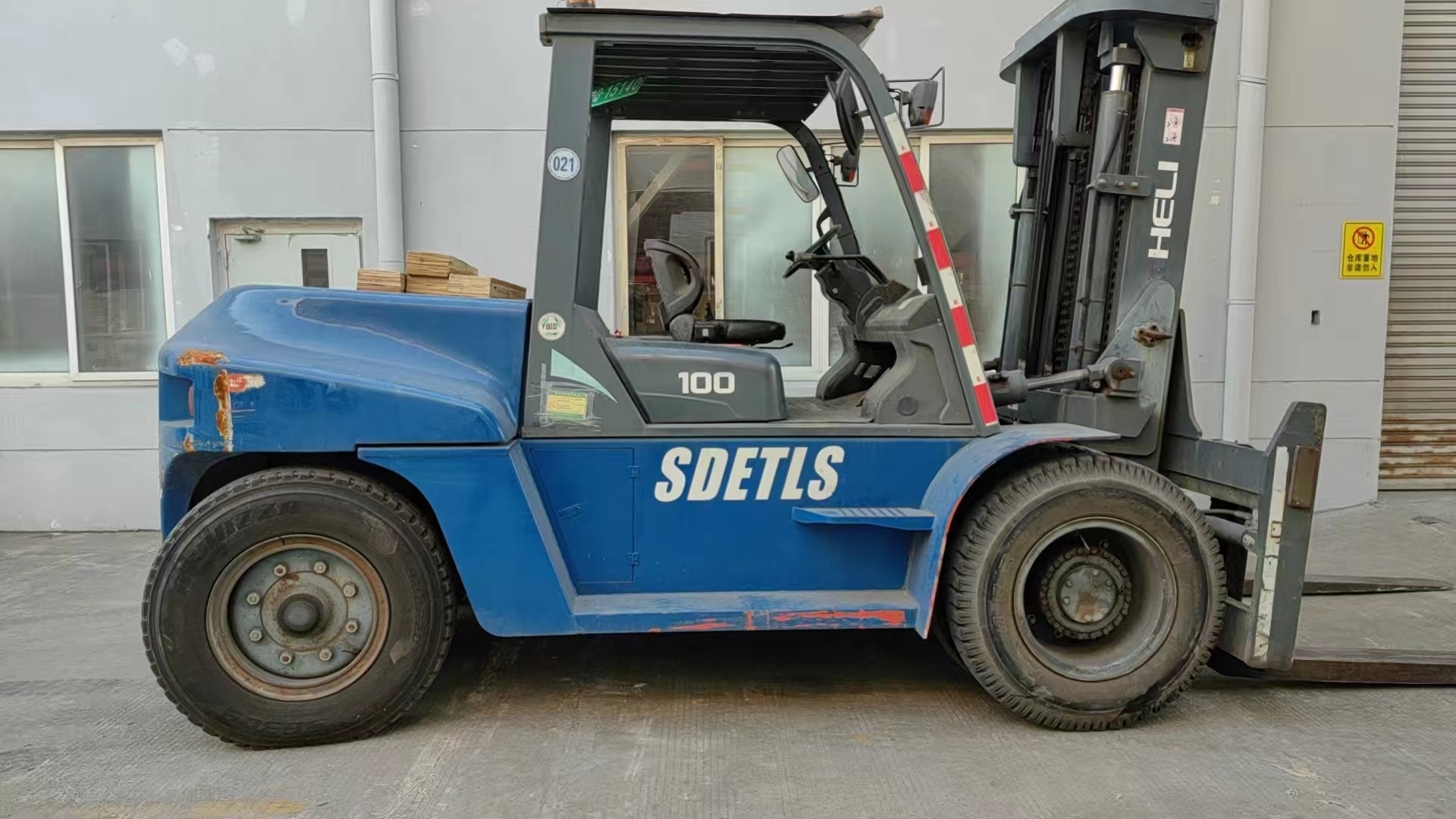 Original HELI CPCD100 10 Ton Diesel Forklift Used Lifting Machine HELI H2000 Series Heli 3 Tons 5Tons 7 Tons 10 Tons