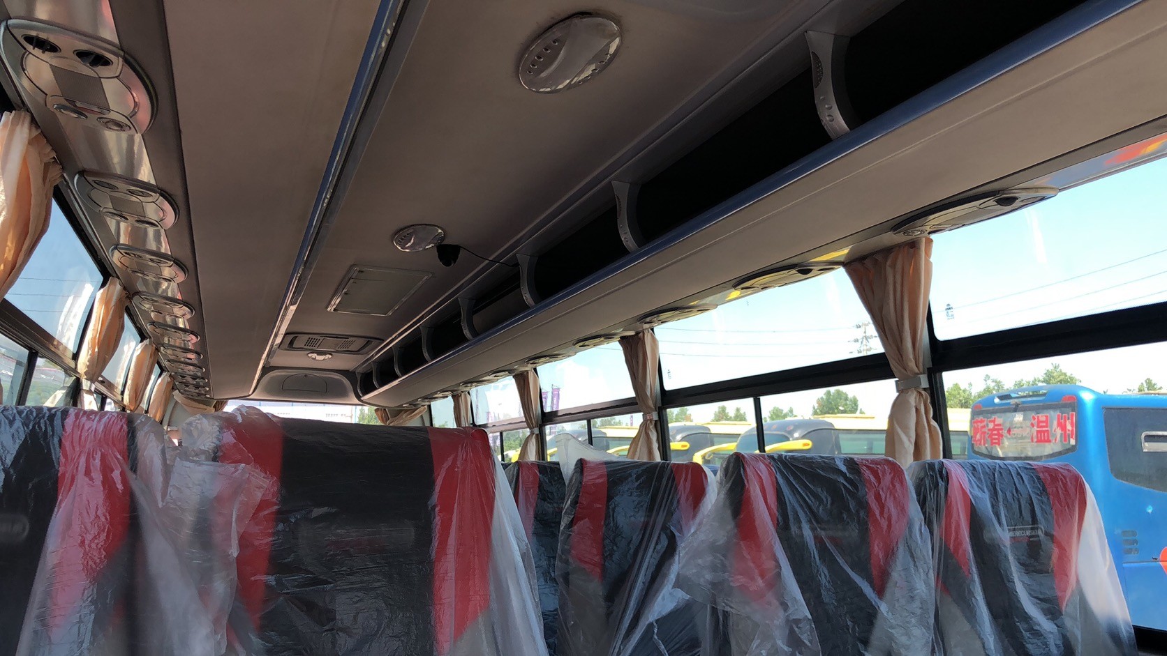 Raer Engine Rhd Used Yutong Buses ZK6107H Coach Two Doors Luxury Vehicle 47seats