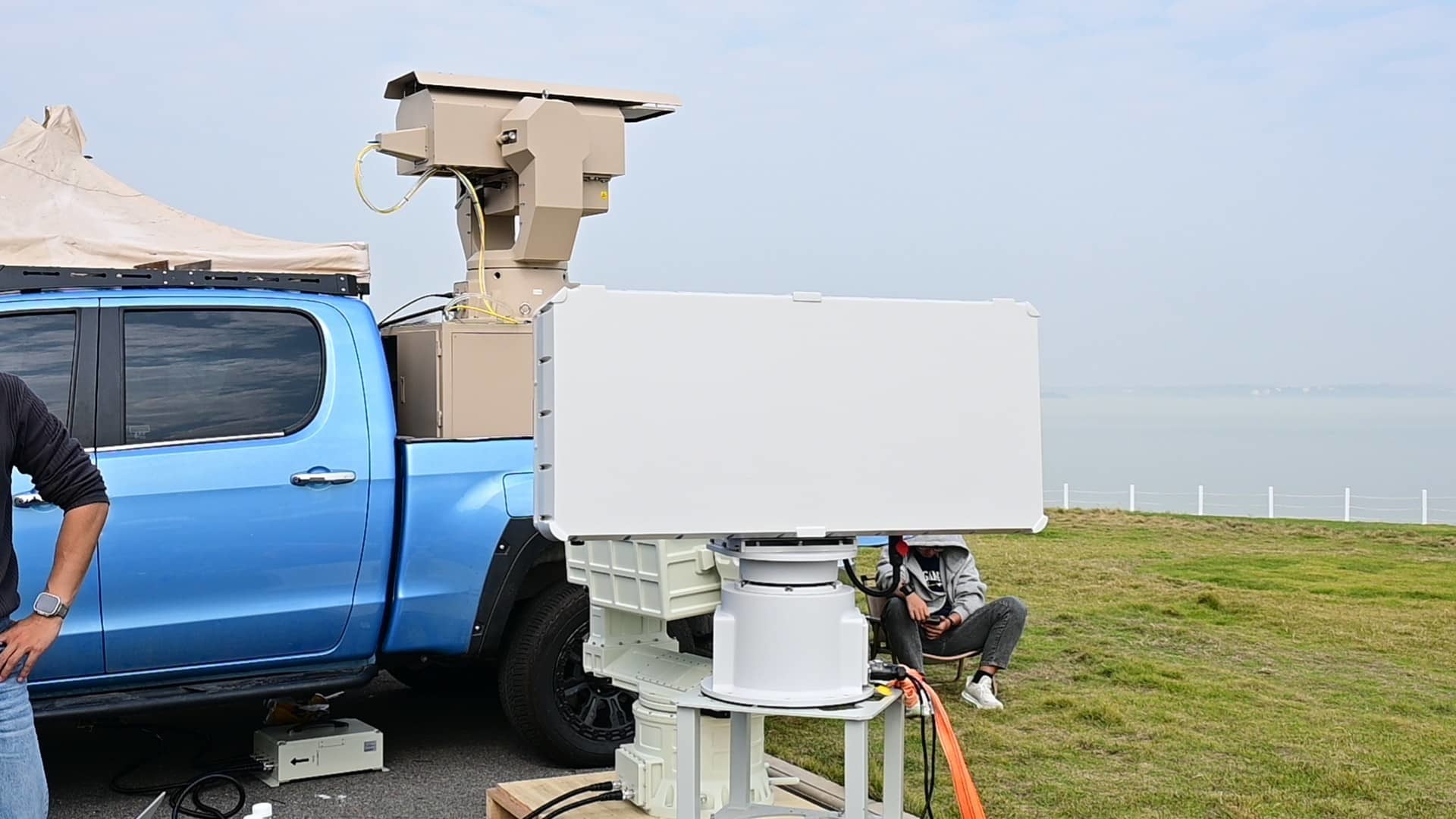 Wide Elevation Coverage Border Security Radar With Compact Lightweight Design