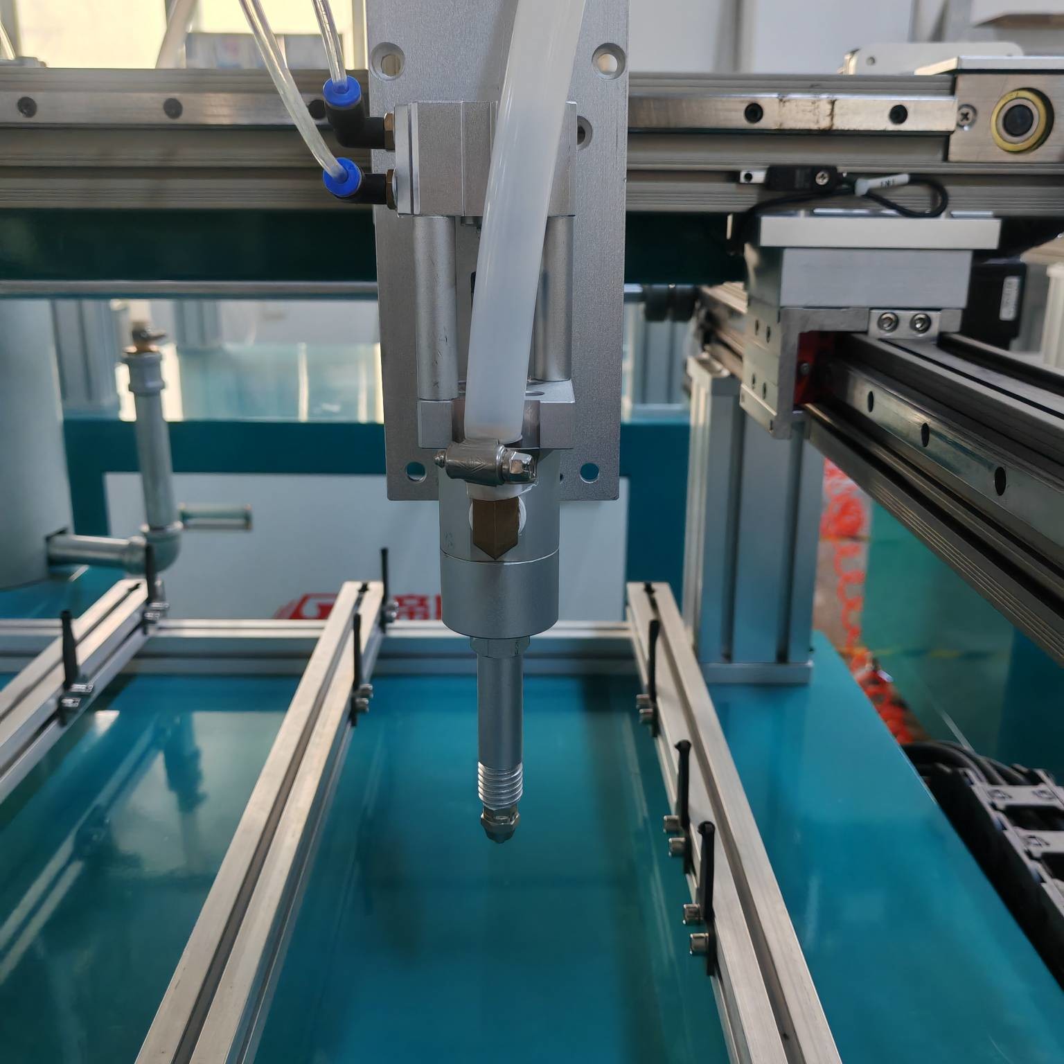 Multi Function Adhesive Dispensers 3 Axis Gluing Dispenser 1500*600*100mm