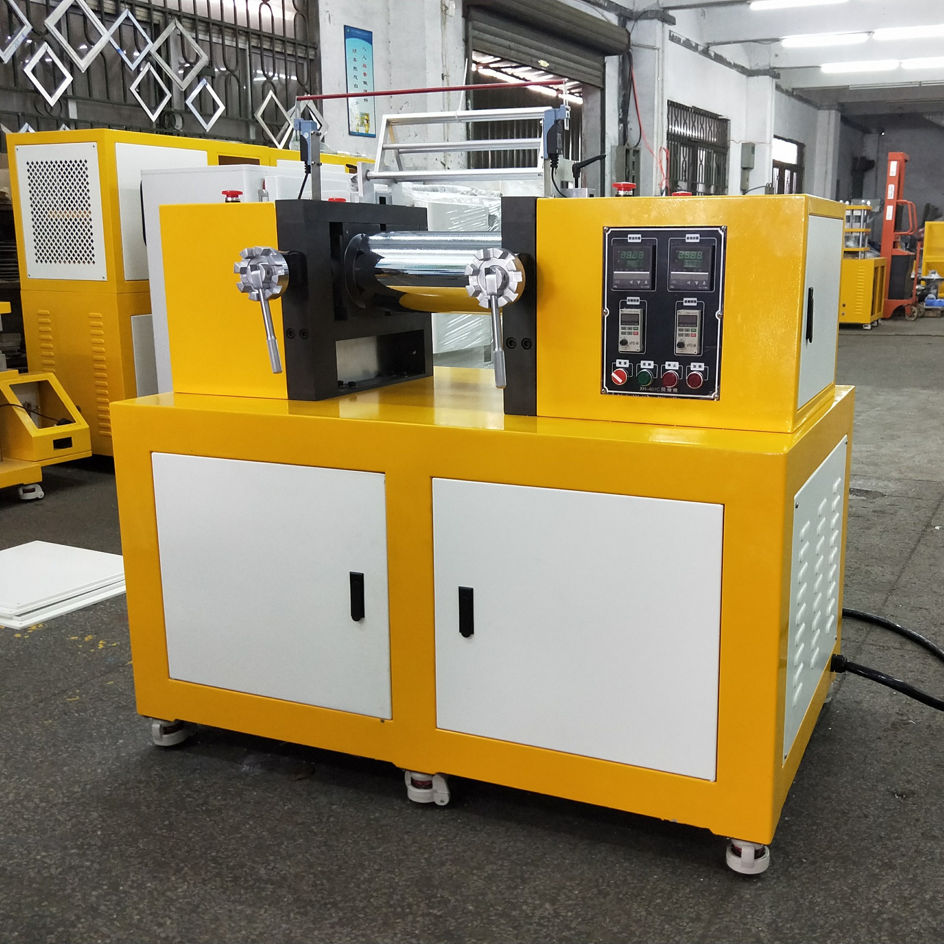 Lab Rubber Mixing Mill Machine For Masticating And Kneading Natural Rubber