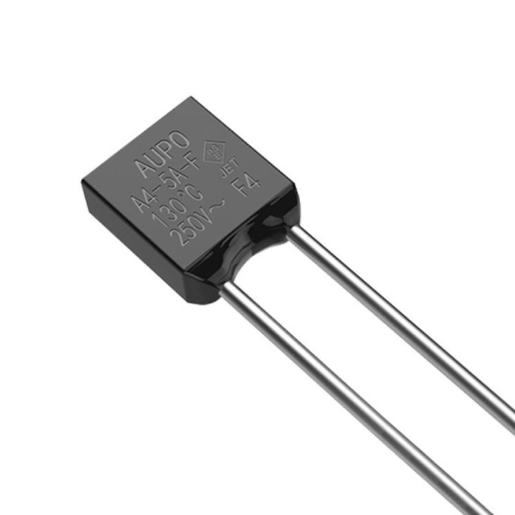 Square Thermal Fuse Links AUPO 10A Thermal Cutoff Fuse 102℃