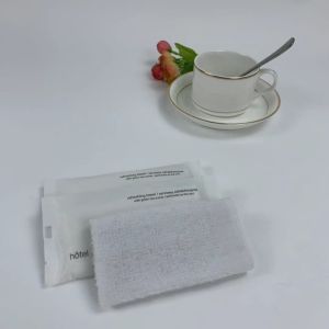 Quality 23x23cm Folded Cotton Single Use Restaurant Wet Towel for sale