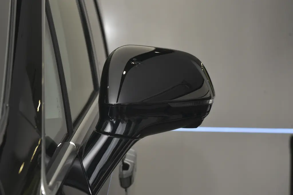 2023 Tengshi D 9 DM-i 970 All Wheel Drive 180km Plug-in Hybrid 7seat MPV with Brown Interior and Maximum Torque of 681Nm