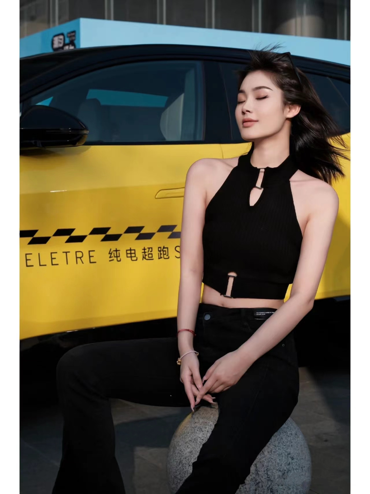 Lotus Eletre R 15.1" LCD Meter Adult Electric Vehicle with 15 Speakers 11 Exterior Cameras and AR-HUD Charging Pile