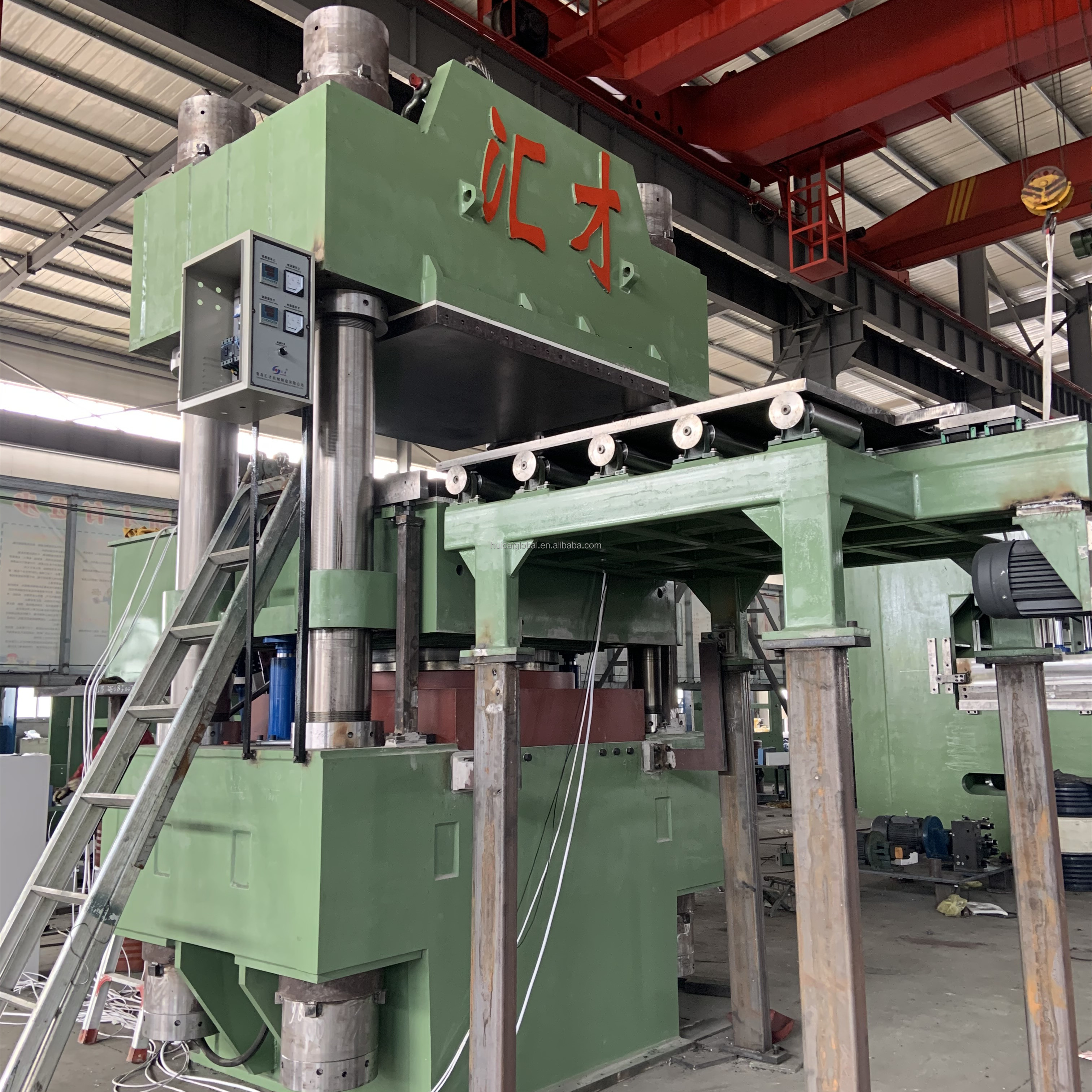 Commissioning and Training 1200T Bridge Bearing Vulcanizing Press Machine for Production