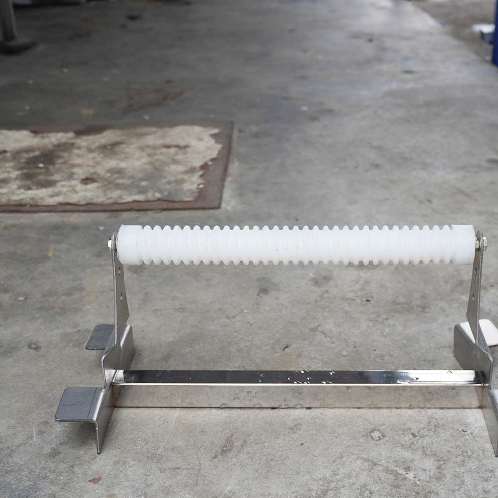 Plastic Extruder Parts Stainless Steel Roller Above Water Tank Corrosion Resistant