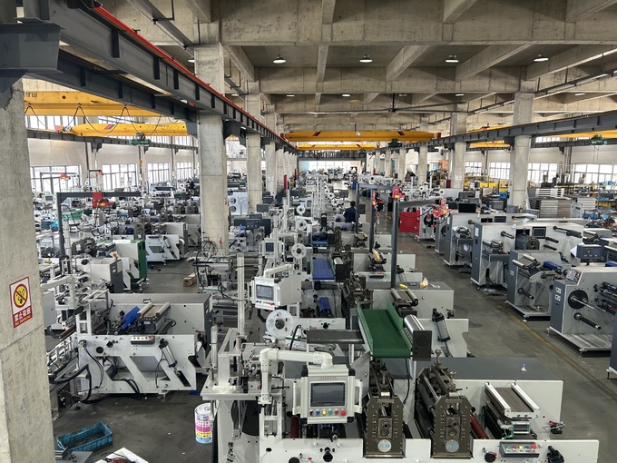 Fully Automatic Box Folding Making Machine Through A Computer Program