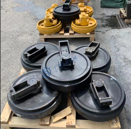 excavator sk120 Sk130 Sk135 front idler assembly for kobelco excavator track idler