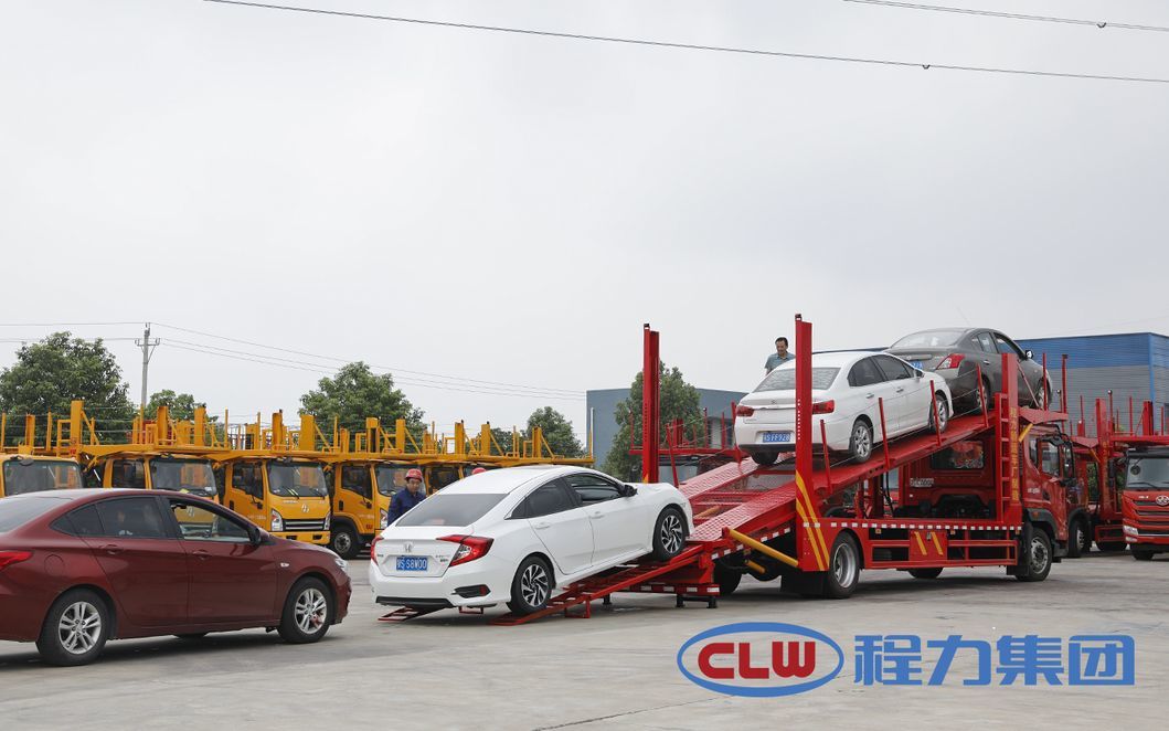 Dongfeng 4X2 One-Drive-Five Car Carrier Flatbed Wrecker Towing Truck