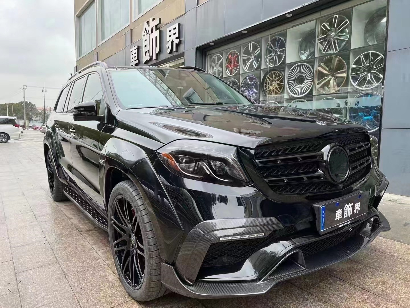 Carbon Fiber Body Kit for Bras Style GLS63 320 400 450 500 X166 Carbon Fiber Body Kit GLS63 Front Shovel Rear Diffuser